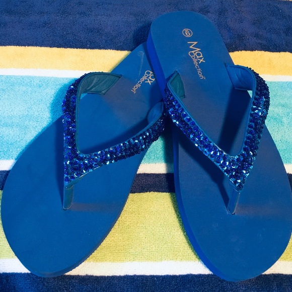 NIB Sequin Beaded Flip Flops in Royal Blue. - Picture 2 of 6